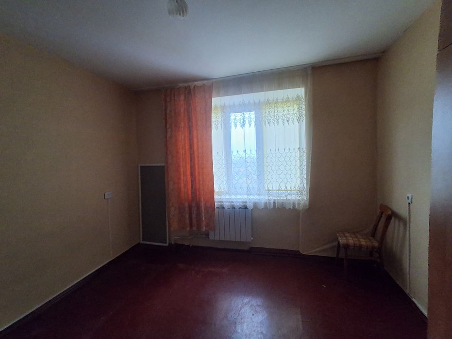 Продаж кімнати в гуртожитку.