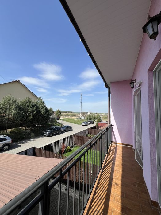 Продаж таунхаусу котеджу в с. Ременів близько до Львова