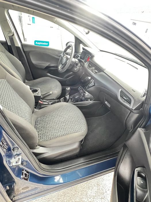 Corsa E Hatchback 1.2 com 110 mil Km como novo