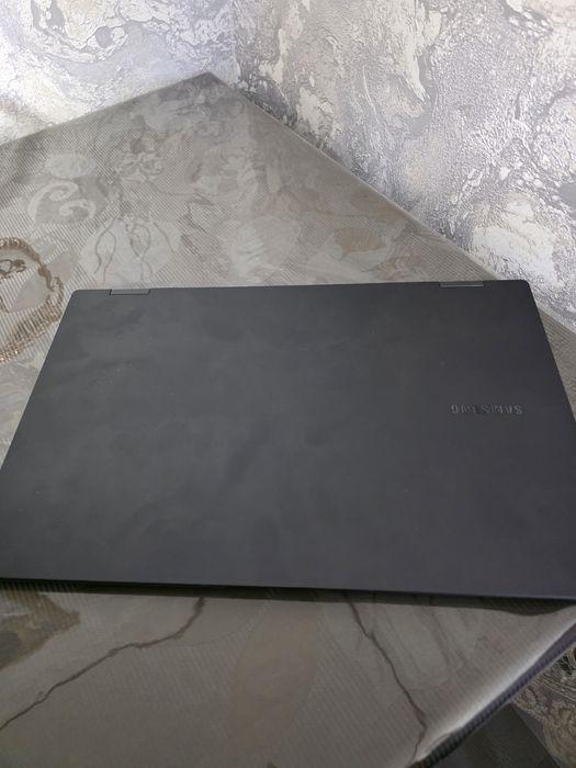 Самсунг Galaxy Book2 360 i5 1240p
