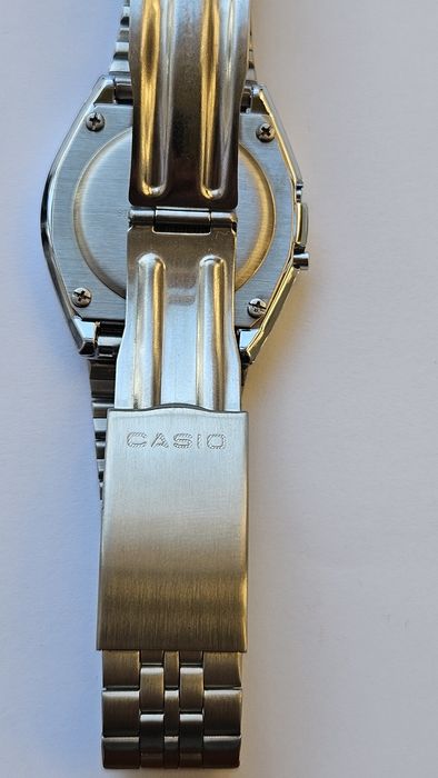 Casio vintage B 613W lcd
