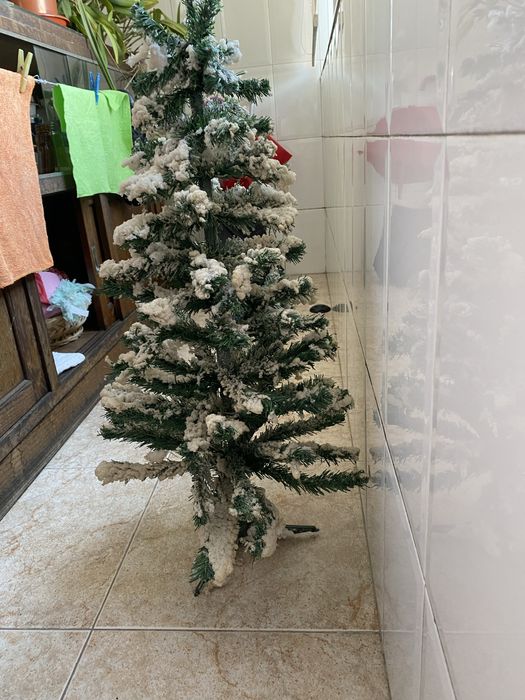 Arvore de natal com neve