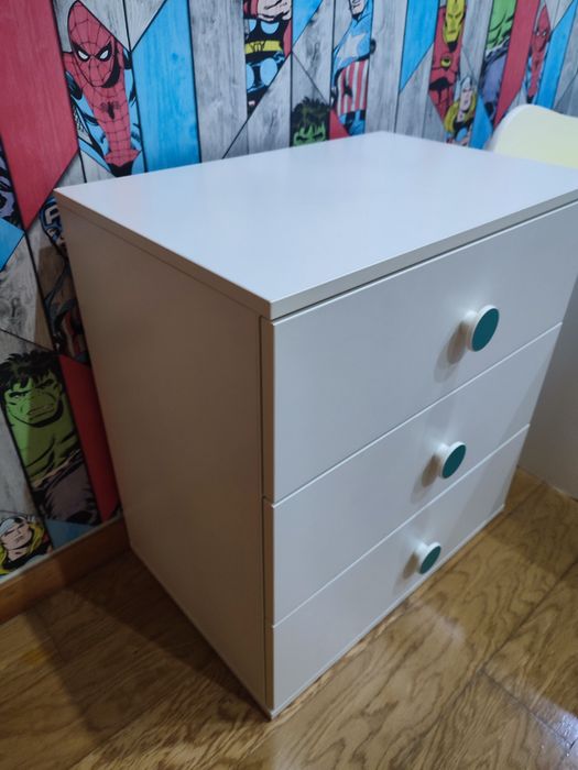 Cómoda IKEA branca com 3 gavetas – Infantil
