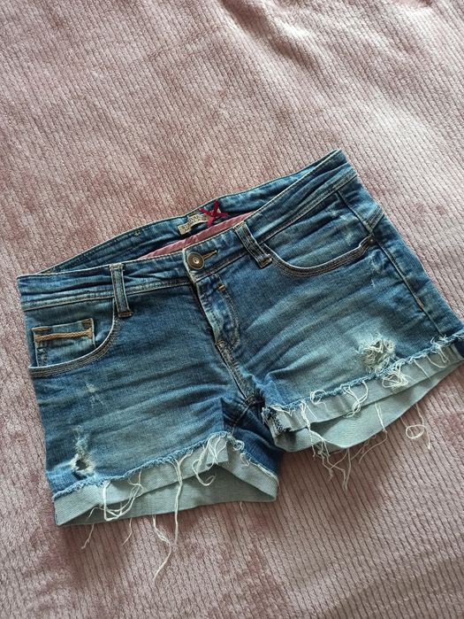 Krótkie jeansowe szorty spodenki Stradivarius XS 34