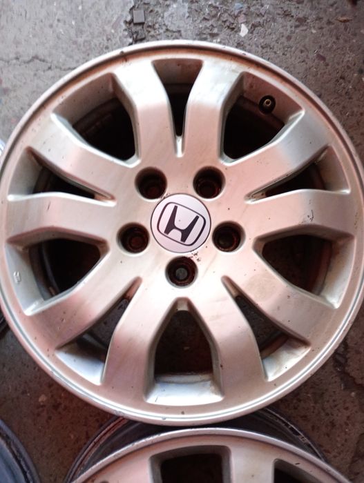 Комплект легкосплавных дисков 5*114,3 -16