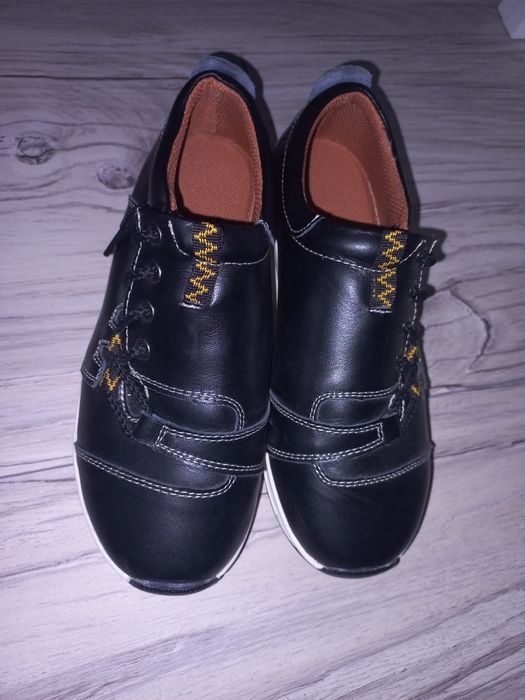 Buty czarne kołyski 36