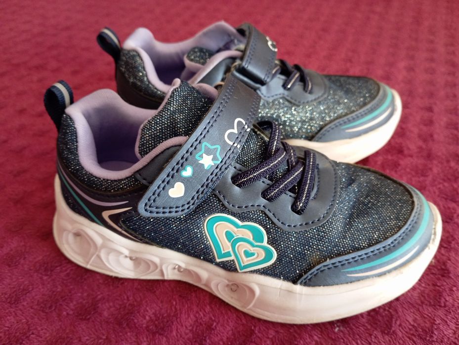 Świecące buty dla dziewczynki r 28