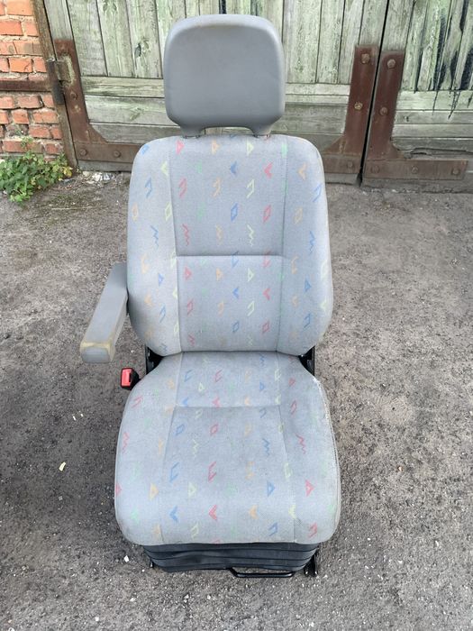 Сидение пилот Mercedes Sprinter Volkswagen LT сідушка пілот трактор