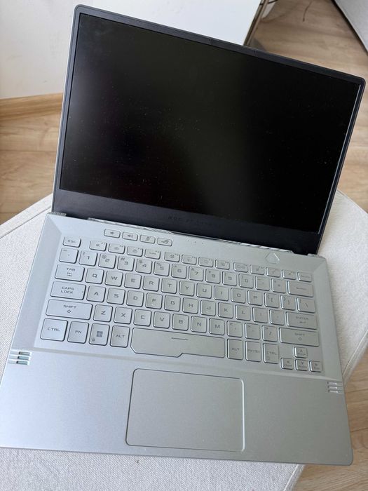 ROG Zephyrus G14 AMD Ryzen 7 16GB RAM 512GB SSD GeForce RTX 3060 idealny