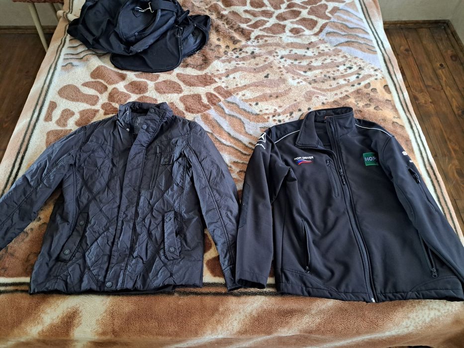 Куртки чоловічі весняні