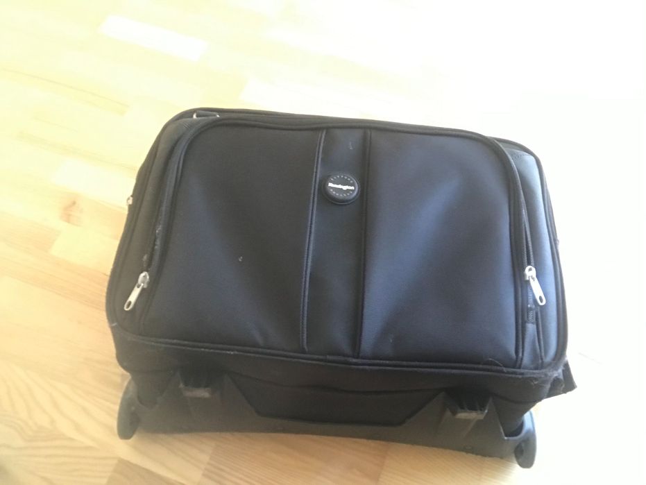 Torba na laptopa na kółkach