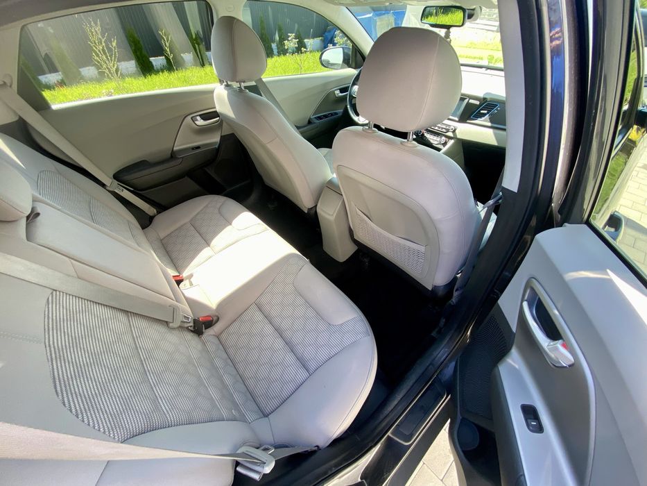 Кіа ніро ПЛАГІН -гібрид автомат Киа ниро авто хюндай бензин срочно