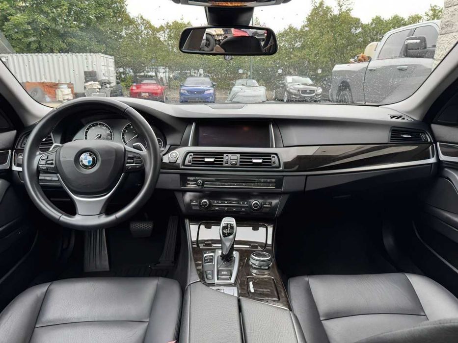 BMW 5 Series      2016
