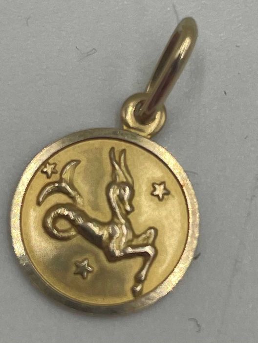 Wisiorek zodiakalny Koziorożec 18kt 1,44 gram