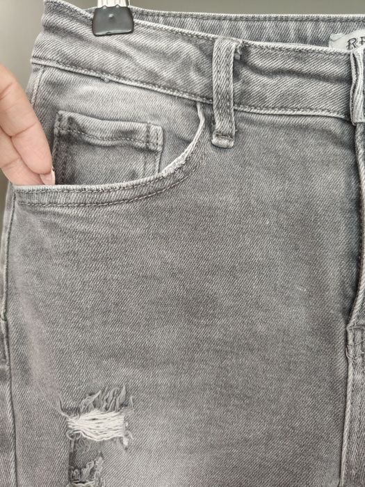 Spodnie jeans damskie