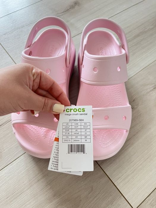 Продам босоножки оригинальные Crocs