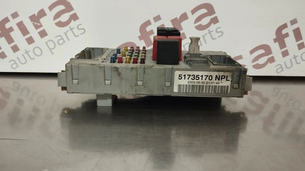 CAIXA DE FUSIVEIS FIAT PUNTO 188 99-04 REF. 51735170 46552681