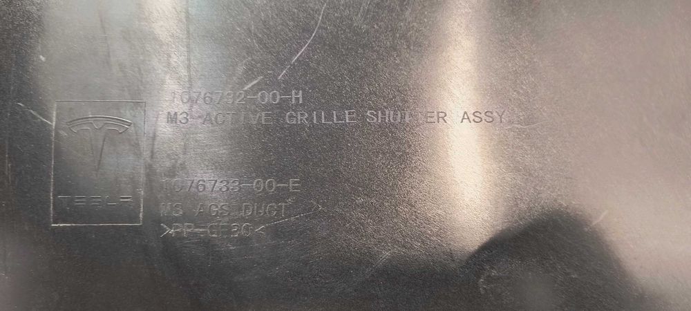 Tesla 3 Y рест дорест касета радіаторів радіатор люверс дифузор