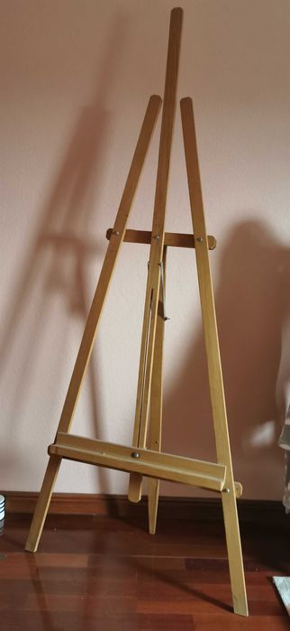 Cavalete de madeira