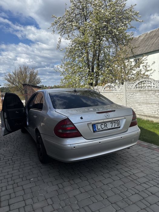 Продам w211 2,7 дизель