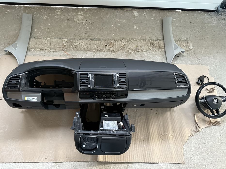 VW T6 Multivan торпеда Фольксваген Мультиван Т6 комплектна