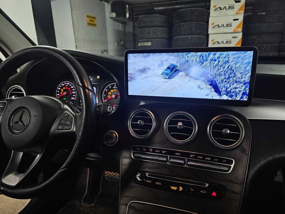ŚWIATŁOWÓD LED AMBIENT OŚWIETLENIE WNĘTRZA 12V PASKI RGB MULTIKOLOR BEZ INGERENCJI KABLI SMARTFON BLUETOOTH PODŚWIETLENIE TUNING + MONTAŻ