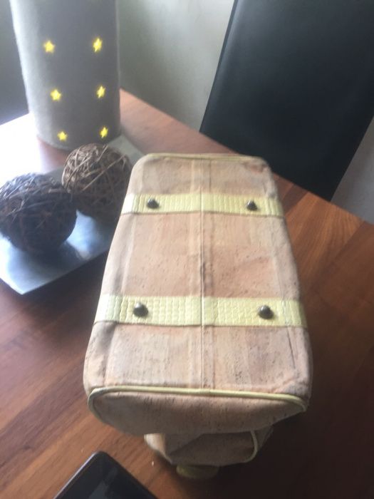 Vendo mala em cortiça originais