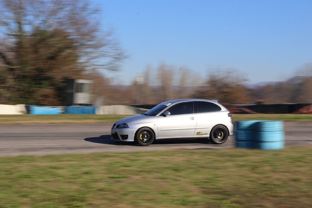 Seat ibiza 6l...