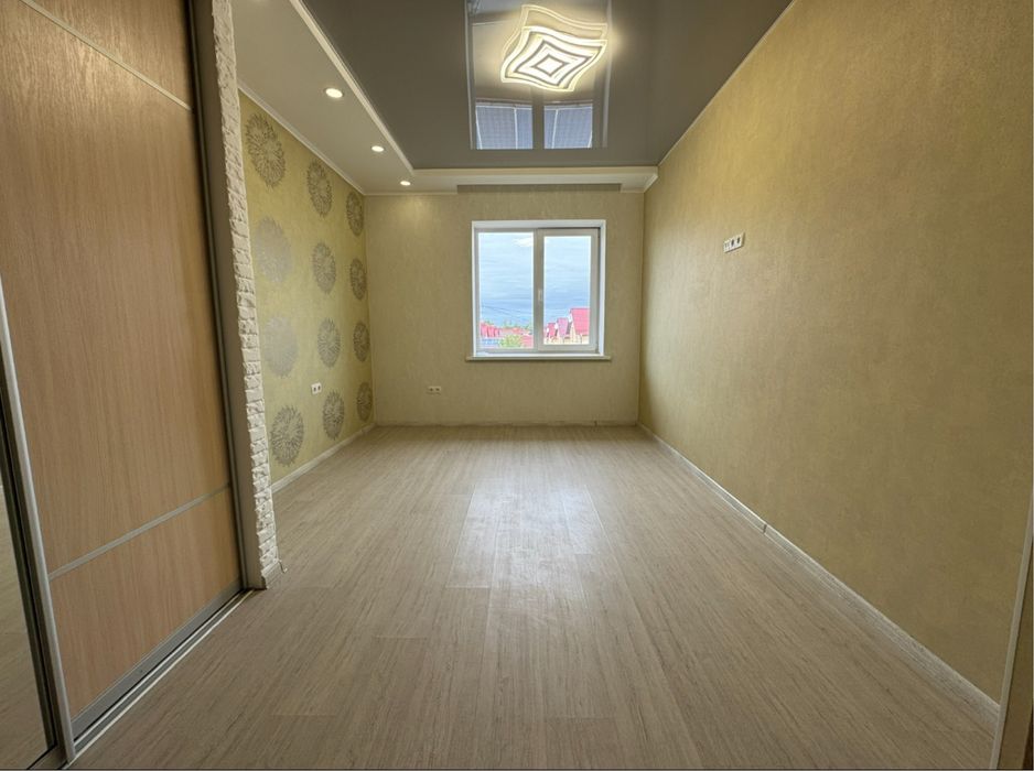 Прочаж чудового таунхауса в Агрономічному