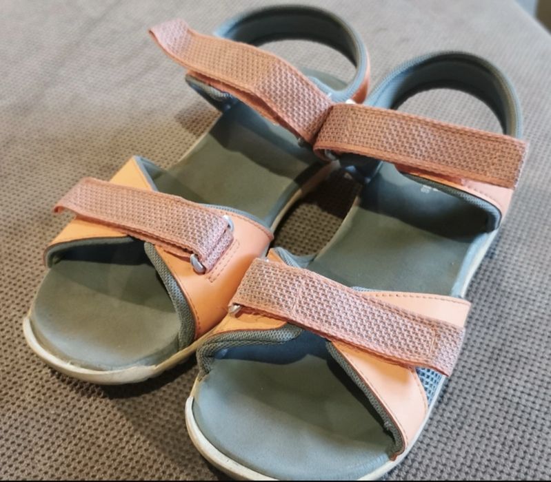Sandały oryginalne firmy Adidas rozm. 34 dla dziewczy