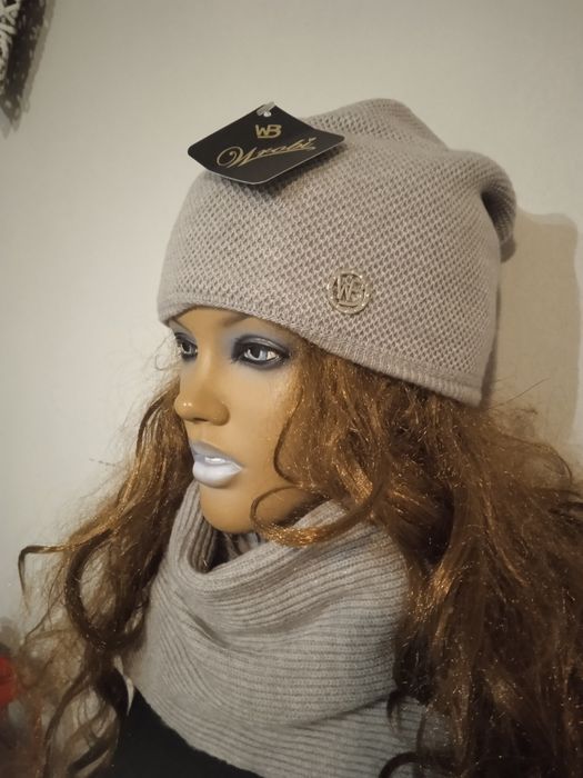 Śliczny komplet czapka damska i komin