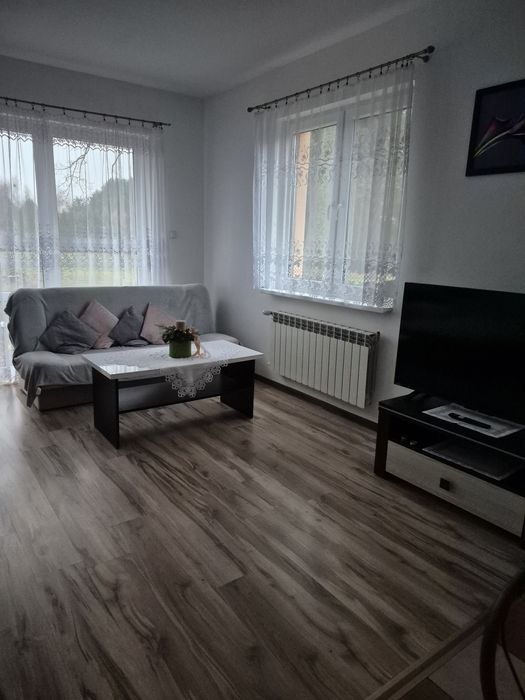 Pokoje  pod  dębem  dla  gości  I pracownikow