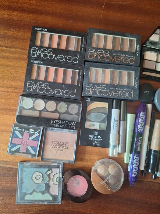 Косметика тіні тушь За Все 560 грн