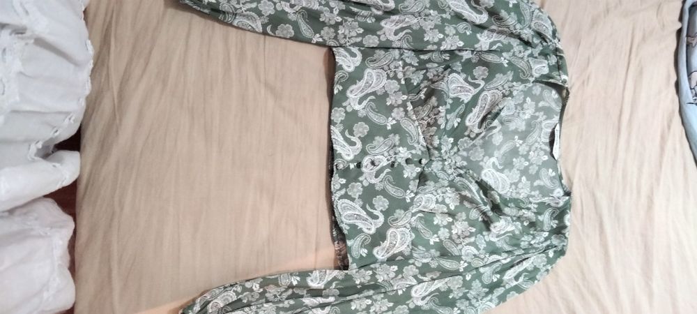 Camisola top Stradivarius cetim Nova