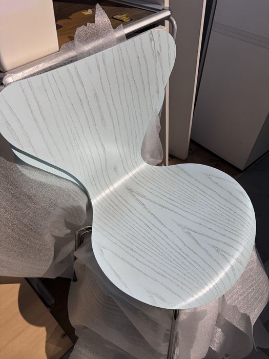 Krzesła Fritz Hansen serie 7 IceBlue