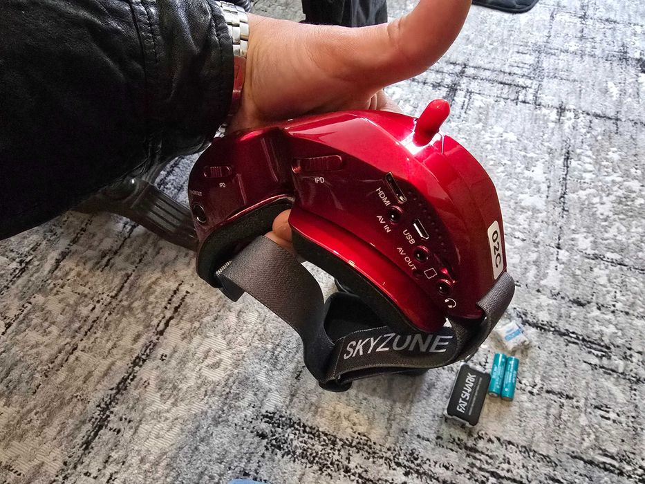 Oculos FPV + caixa de bateria fatshark + baterias