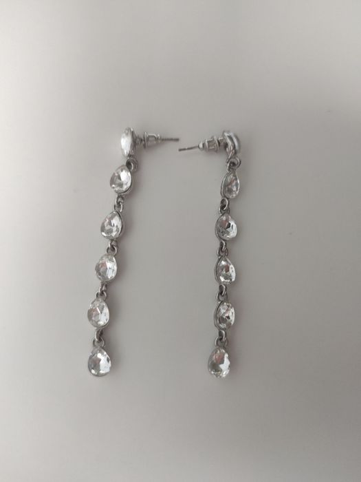 Długie kolczyki łezki