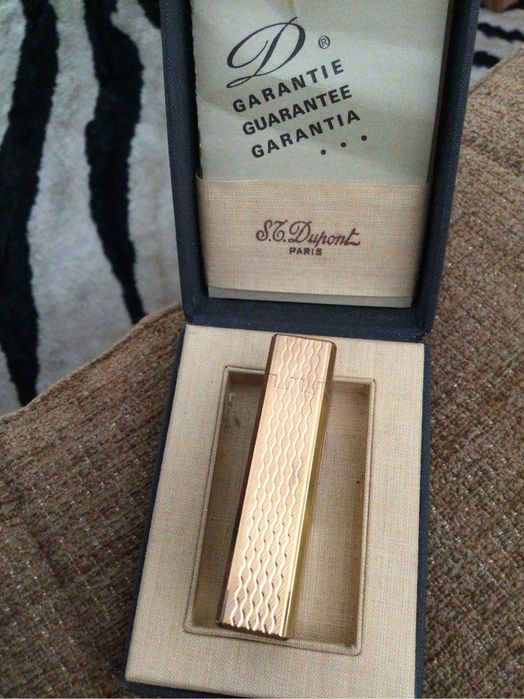 Isqueiro dupont dourado
