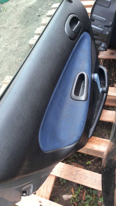 Drzwi prawe Peugeot 206 5d lak. EZAC kompletne