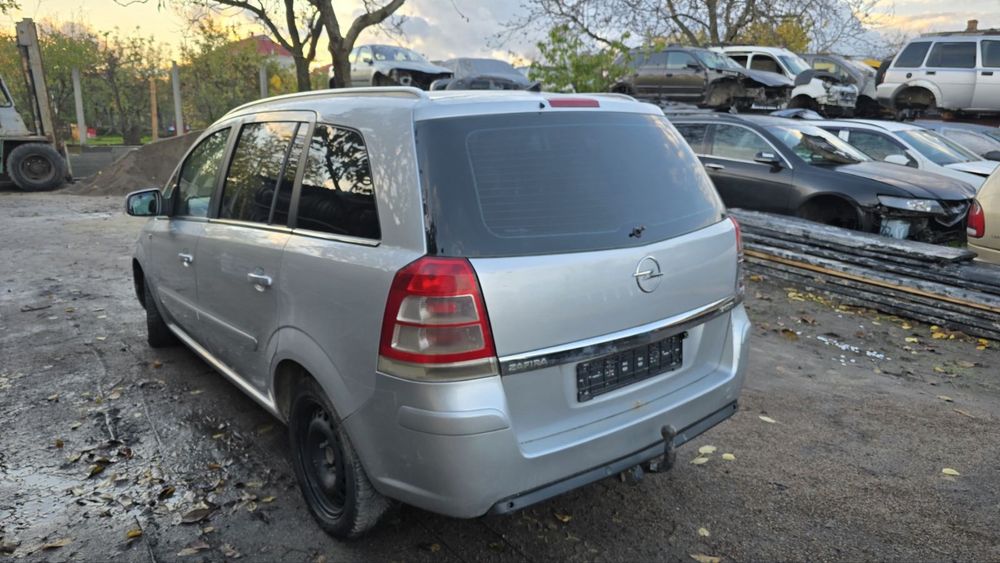 Шрот запчастини розбор Опель Зафіра В 2010рік.1.7диз