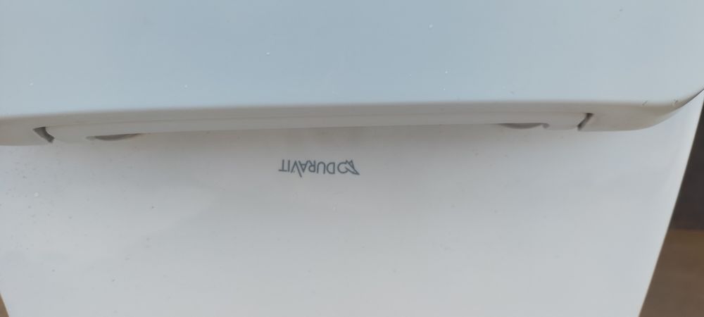 Sanita e bidé, fixação suspensa