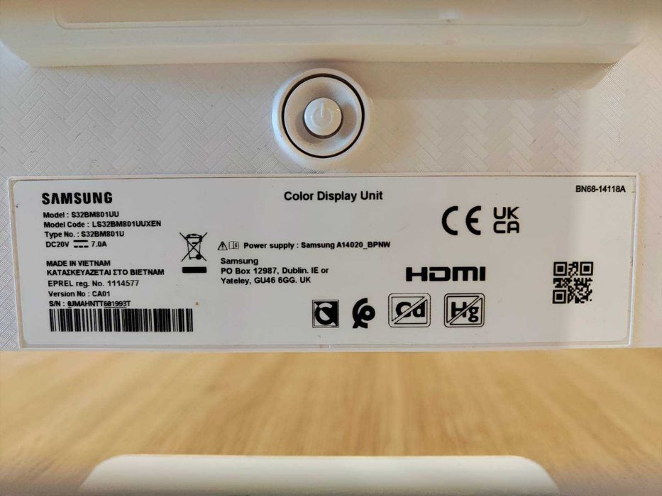 Samsung Smart M8 S32BM801UU Biały