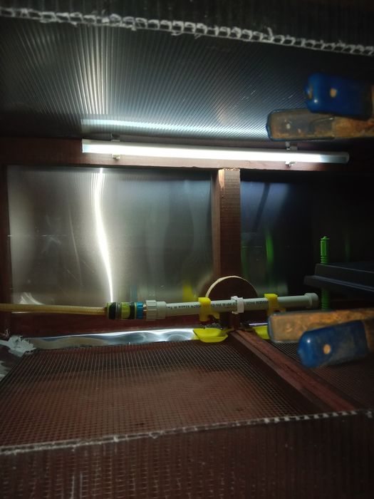 Poidło dla drobiu smoczkowe automat