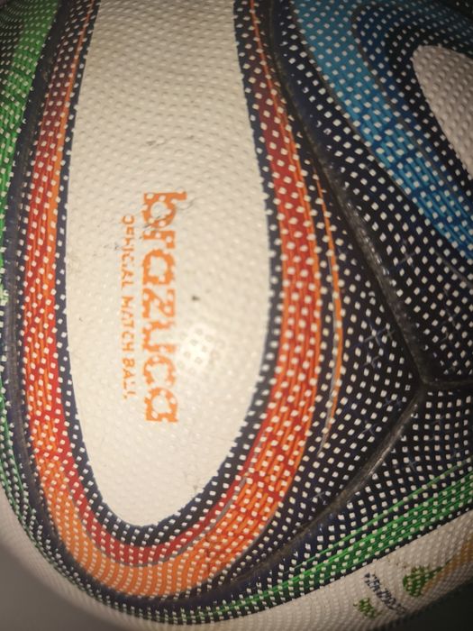 Piłka Adidas Brazuca Meczowa
