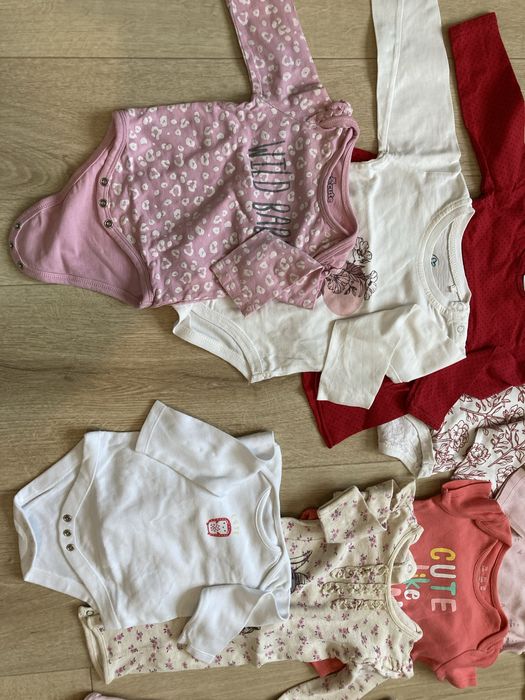 Ubranka Body Spodenki Koszulki dla dziewczynki 0-6 mc-y. Super stan polecam! :)