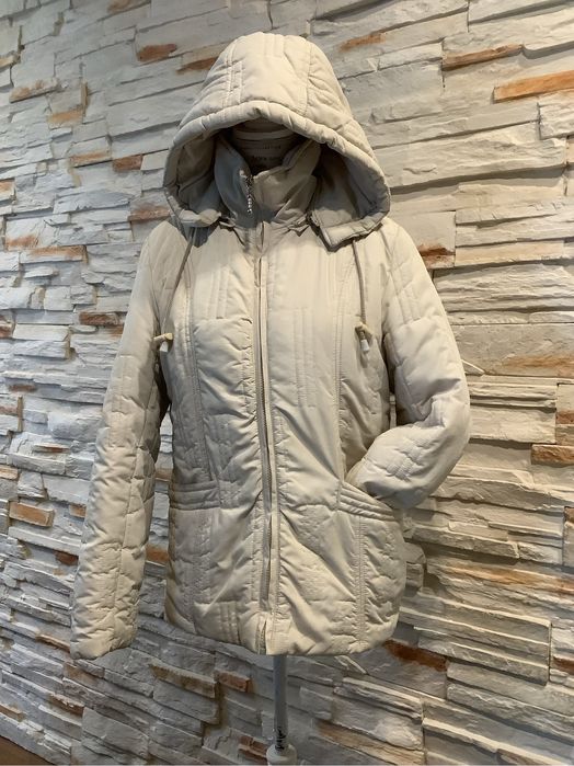 Zimowa damska kurtka z odpinanym kapturem Attran r.S. W.F.K.