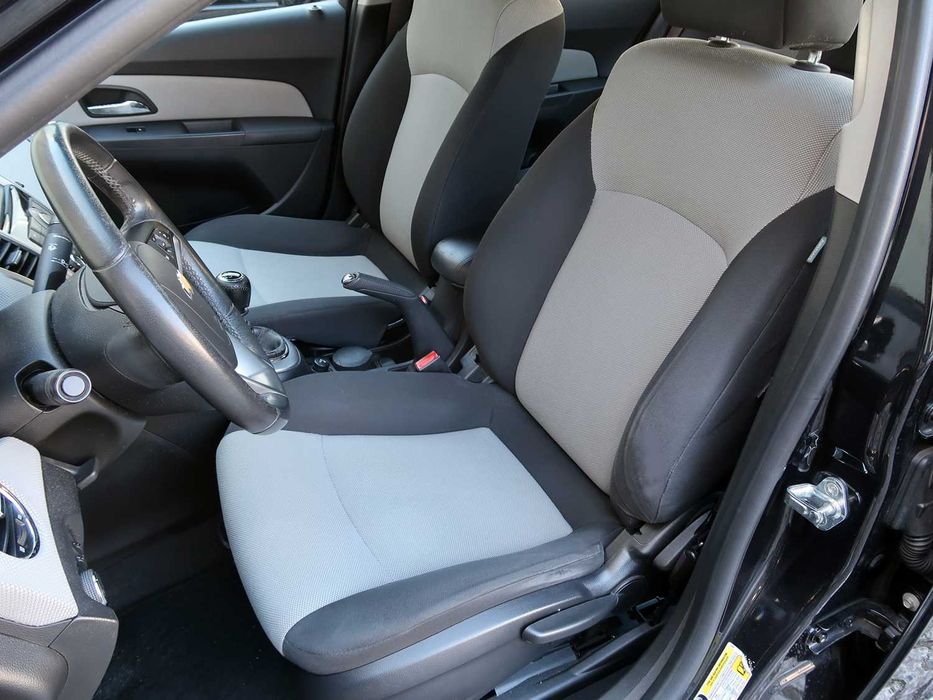 Chevrolet Cruze 1.6 LS 2011 em estado perfeito