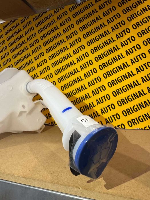 Бачок склоомивача Mazda CX-30 USA Новий. Оригінал