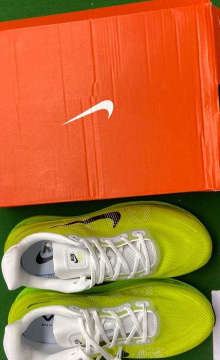 Buty do biegania Nike Vemoro premium.