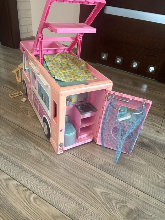 Kamper barbie z akcesoriami